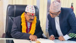 कर्णालीका मुख्यमन्त्री शर्माद्वारा शपथ ग्रहण